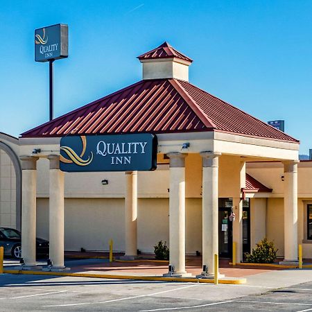 Quality Inn Newport Luaran gambar