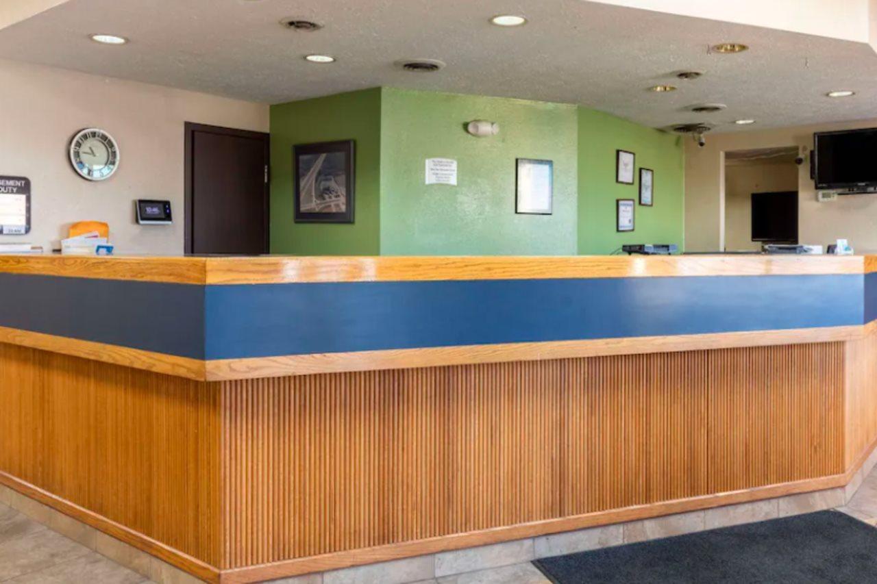 Quality Inn Newport Luaran gambar