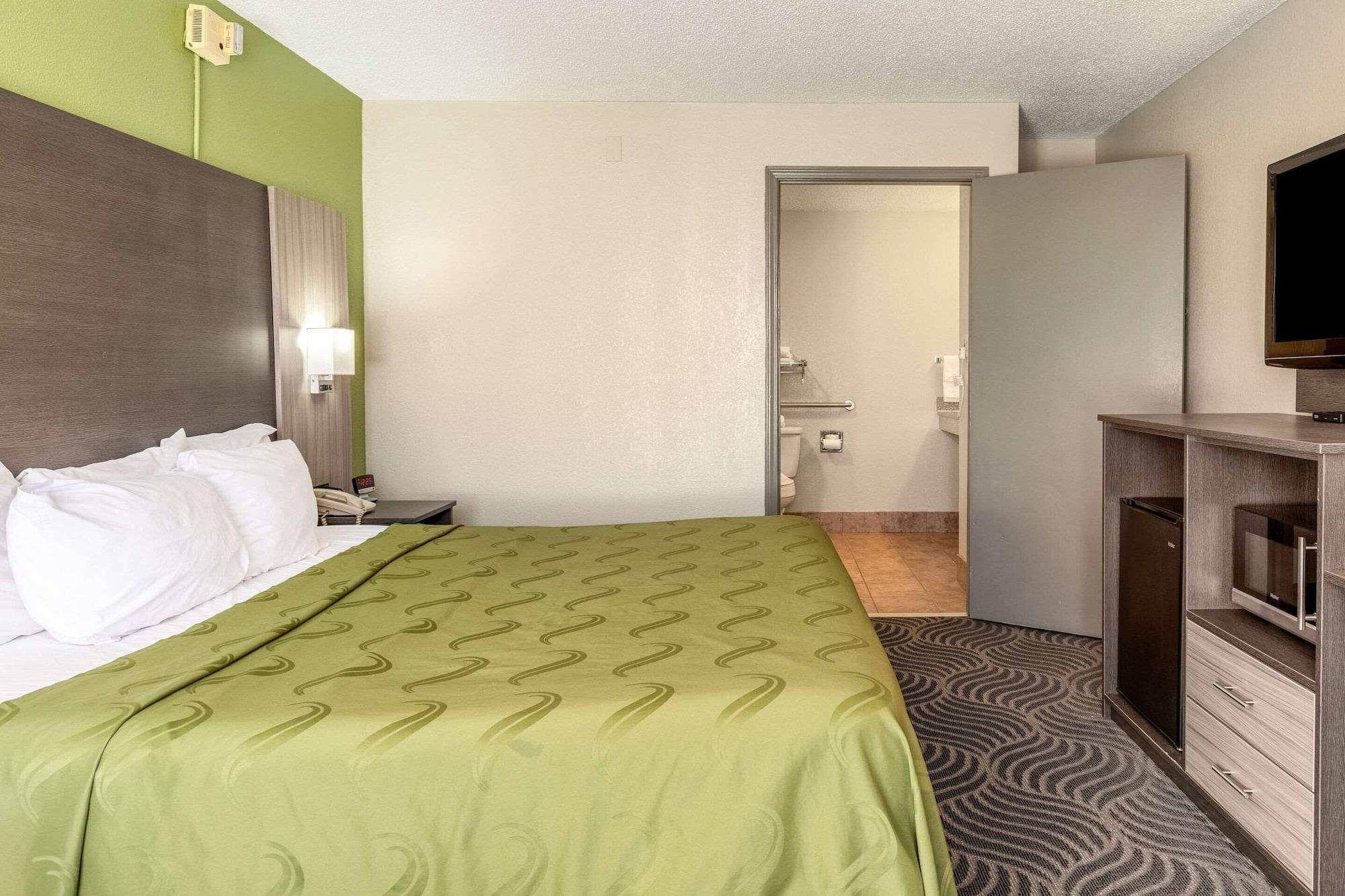 Quality Inn Newport Luaran gambar