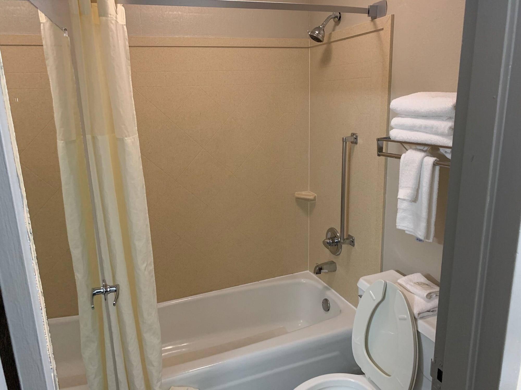 Quality Inn Newport Luaran gambar