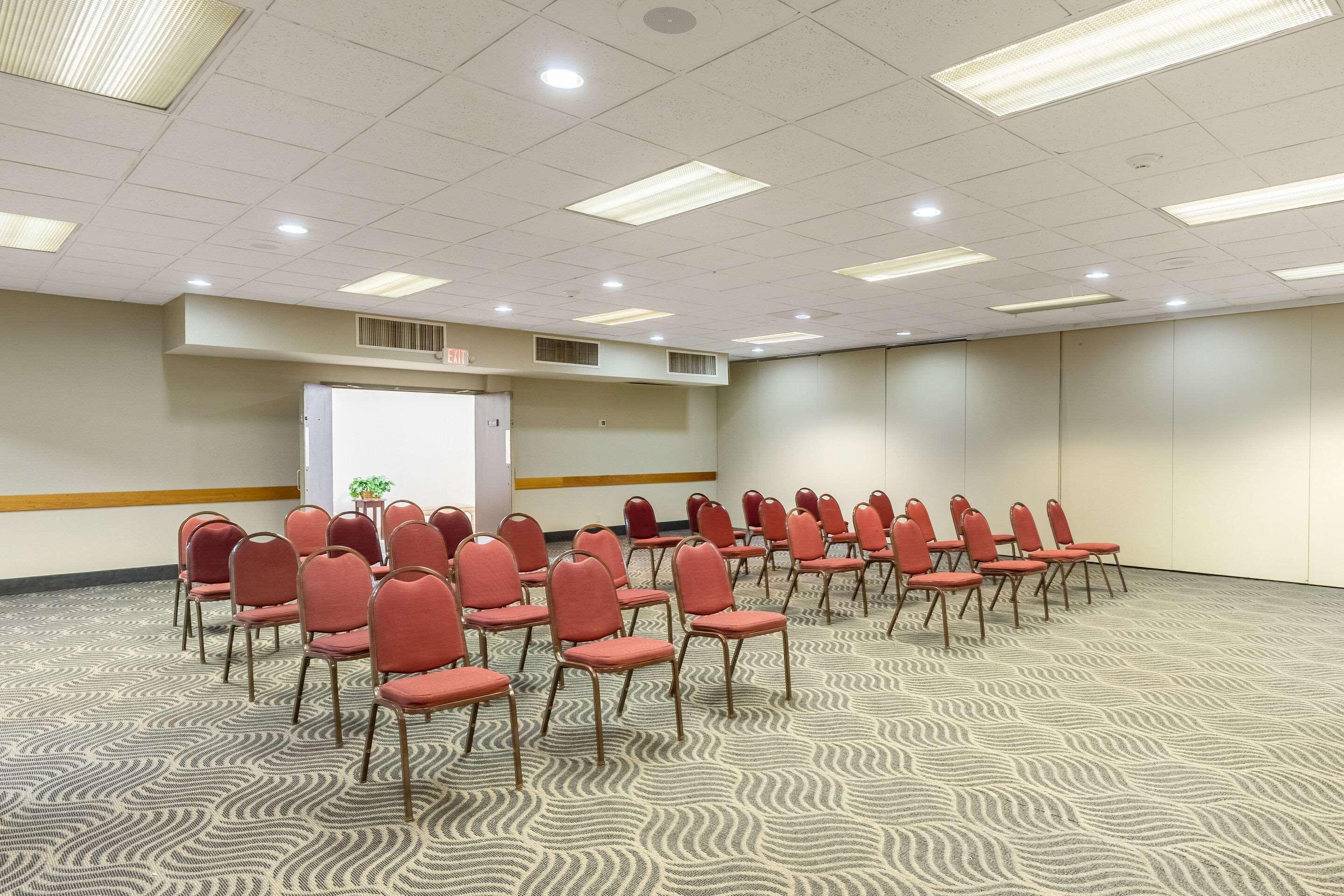 Quality Inn Newport Luaran gambar